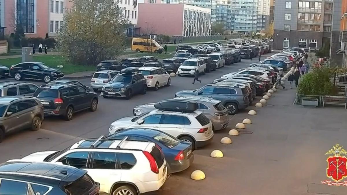 Скриншот видео ГУ МВД по СПб и ЛО