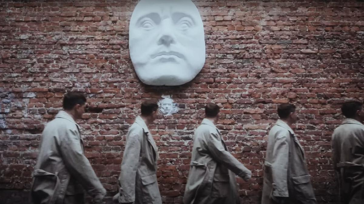 Менеджера рэпера Oxxxymiron* решили сделать ответчицей в деле о запрете его песни «Ойда»