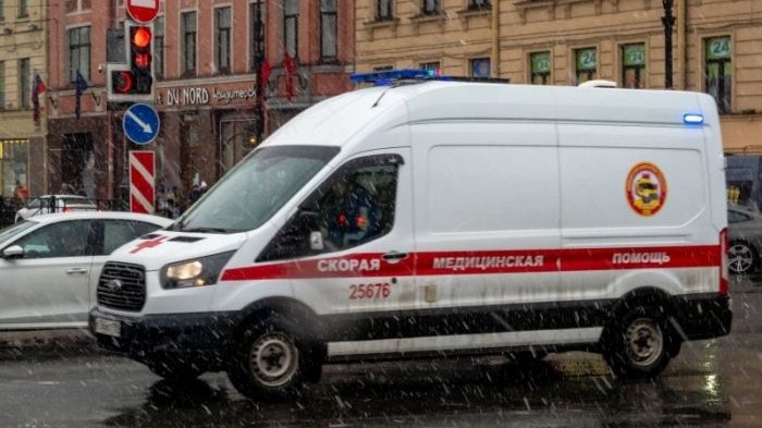 Напавшего с ножом на фельдшеров скорой помощи отправили в колонию на 5 лет