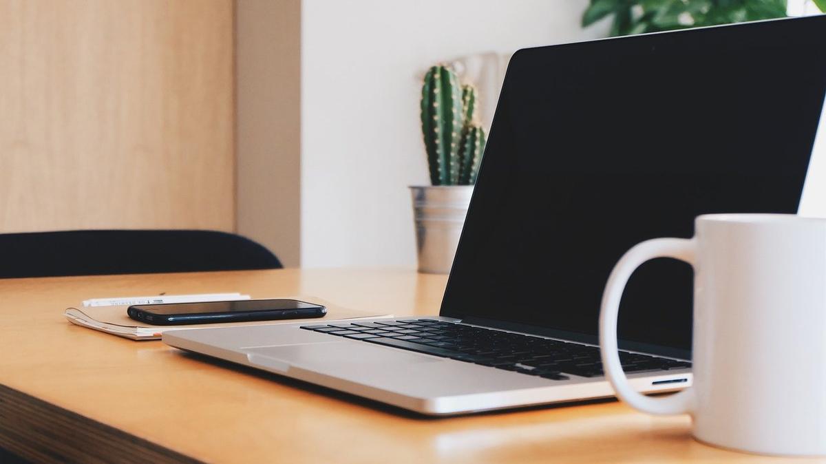 Петербургские компании начали искать офисы подешевле