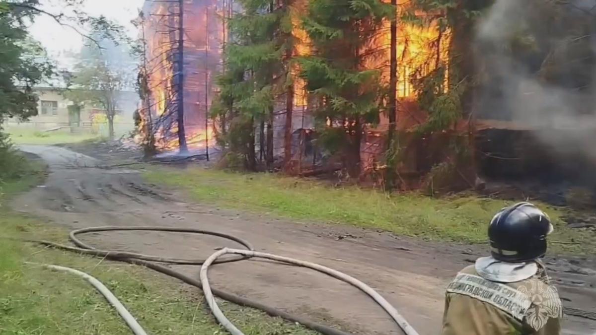 Скриншот видео: МЧС Ленобласти