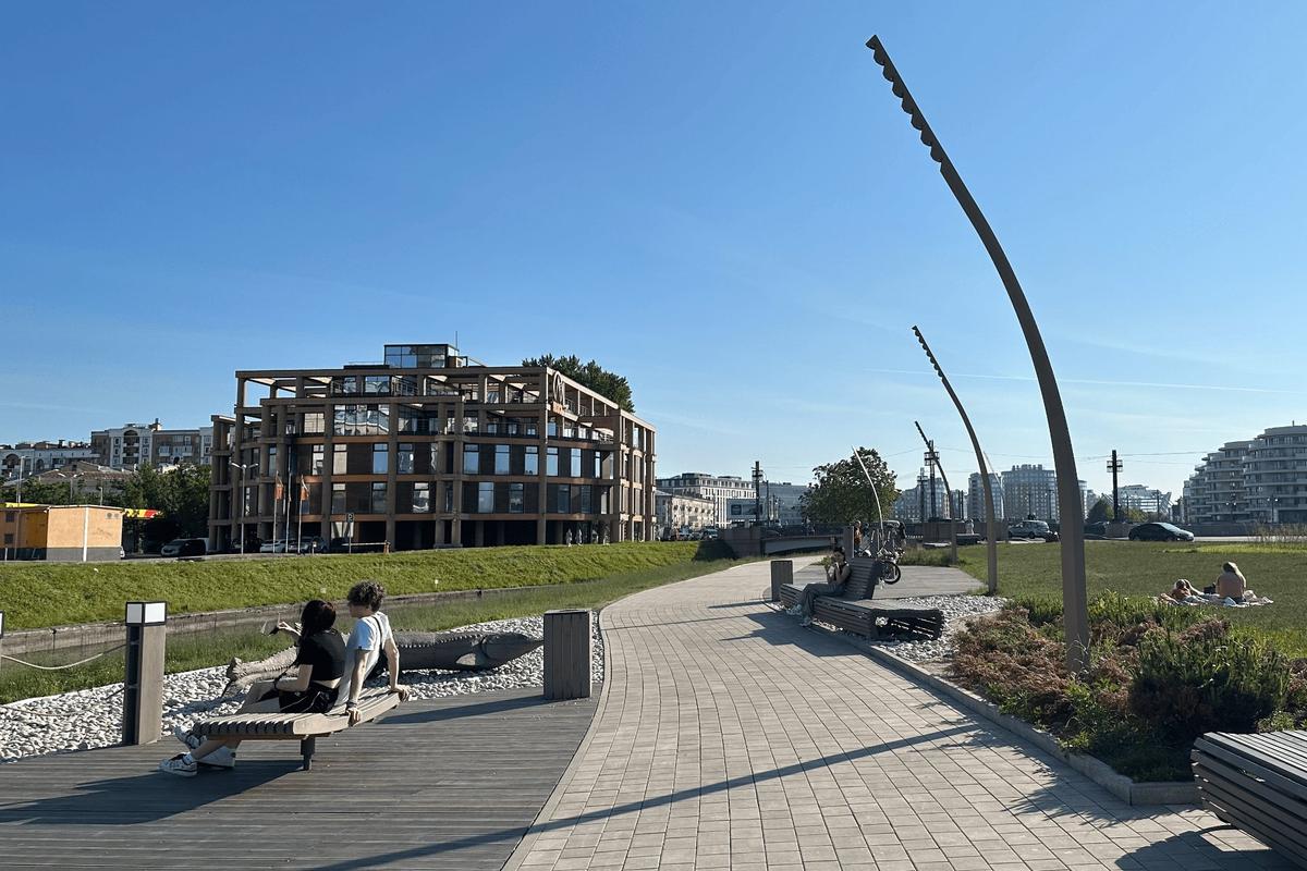 Берега Карповки перестают быть дикими. Фото: Олеся Липатова