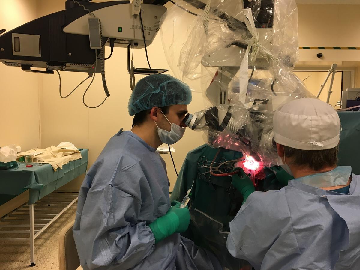 Операция. Фото: ДГМКЦ ВМТ им. К.А. Раухфуса