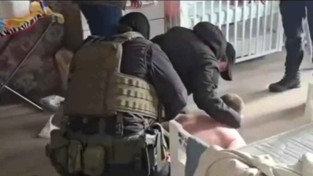 Скриншот видео ГУ МВД по Петербургу и Ленобласти