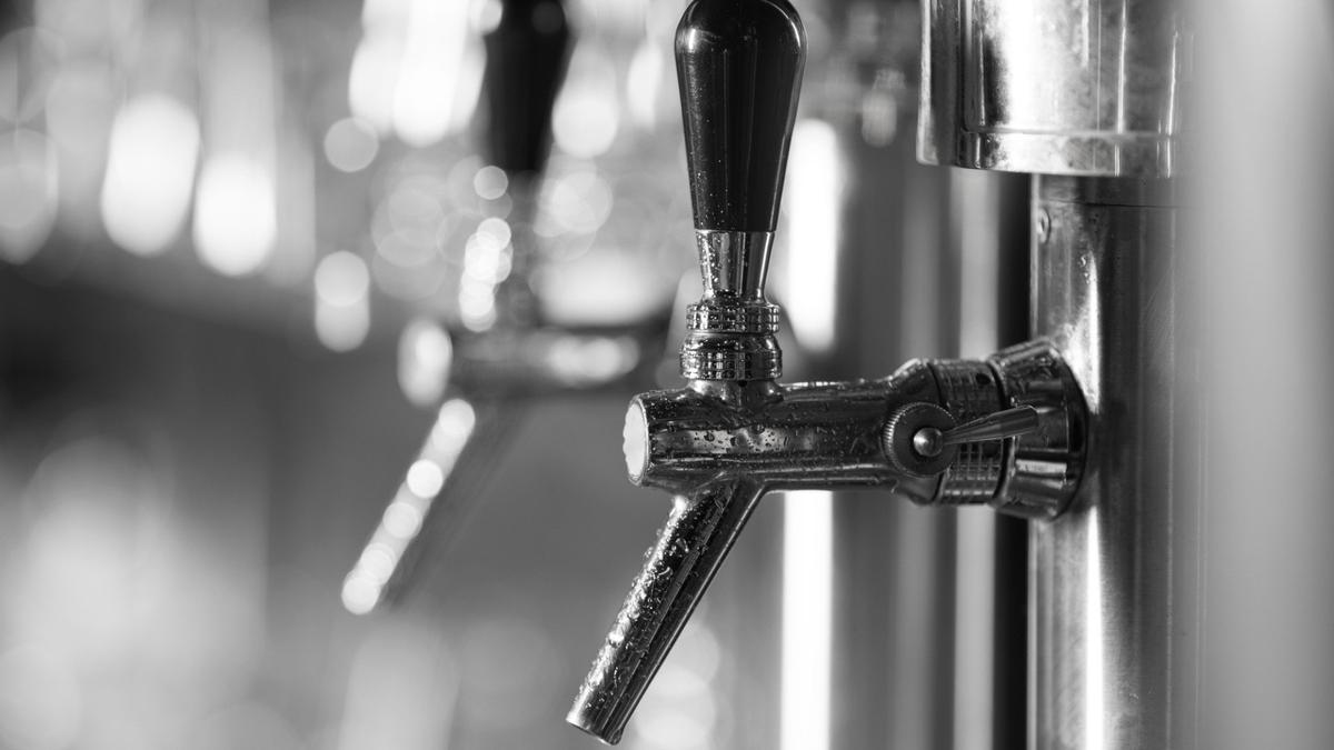 Закон о «наливайках» может закрыть тысячу заведений общепита в Петербурге