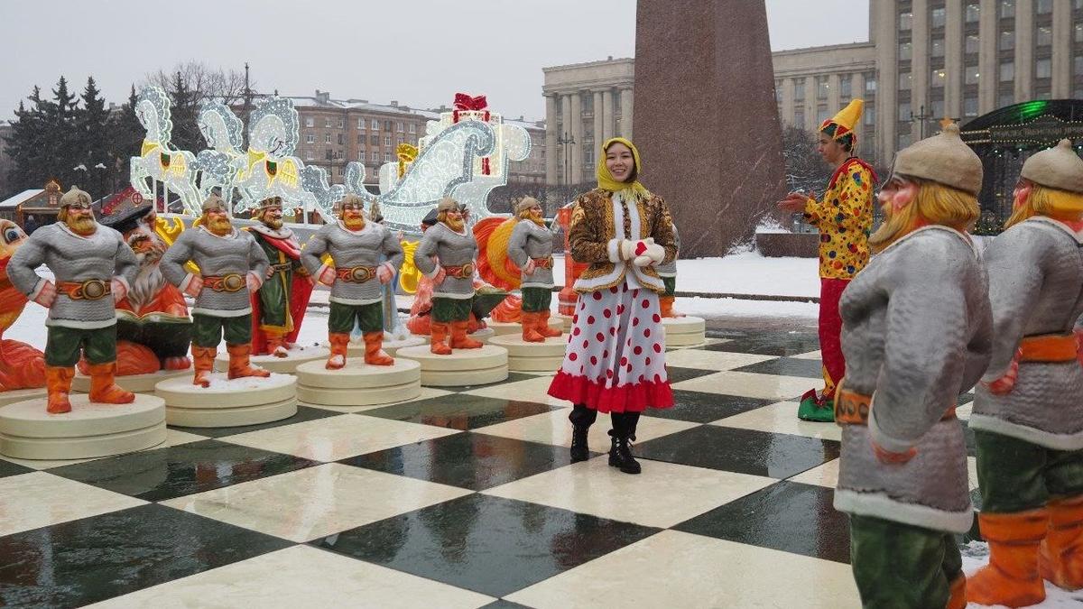 Сказочная ярмарка открылась на Московской площади | 22.12.2023 |  Санкт-Петербург - БезФормата