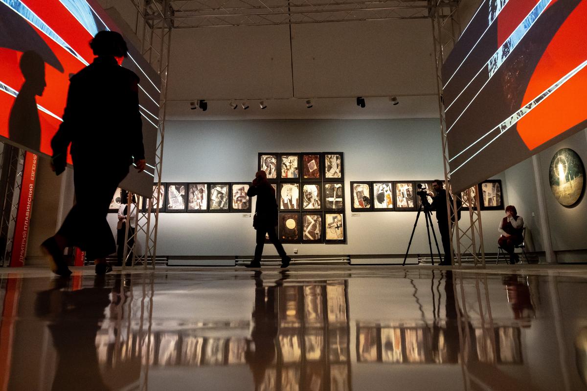 Более 200 живописных и графических работ мастеров андеграунда 1960–1980-х годов представлено на выставке. Фото: Олег Золото / MR7