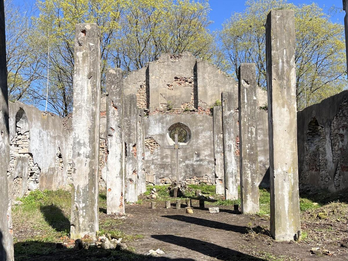 Остатки Белой кирхи в Молосковицах. Фото: фонд «Внимание»