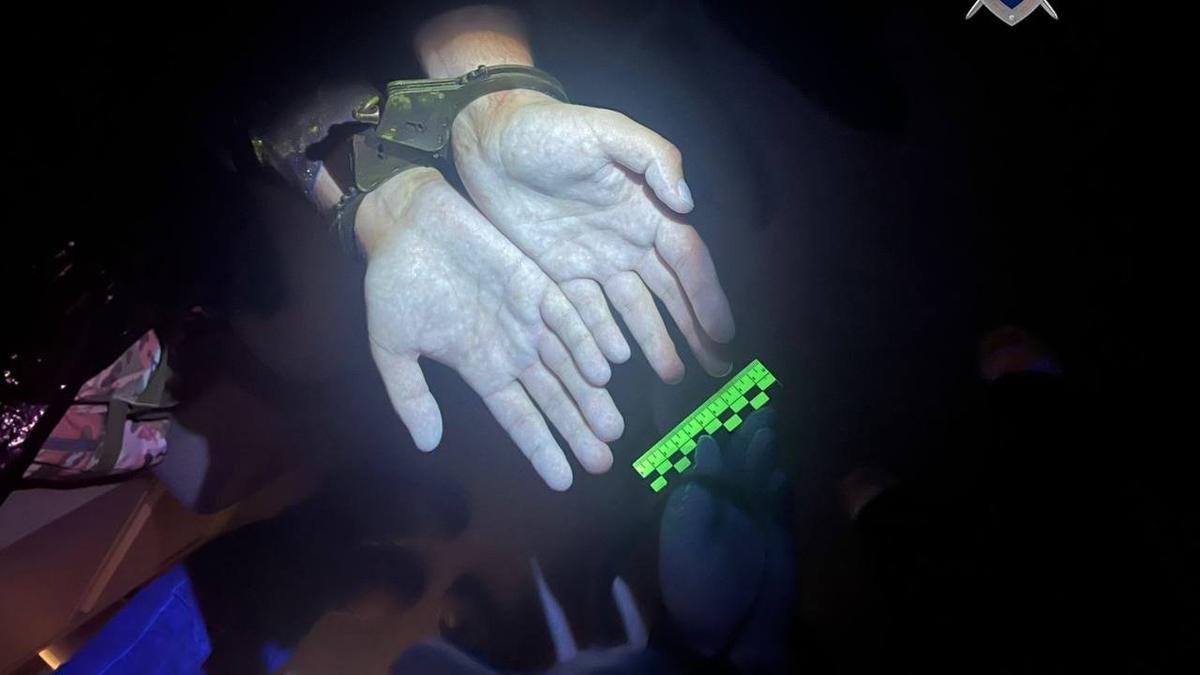 В Петербурге по делу о взятке задержали двоих сотрудников полиции