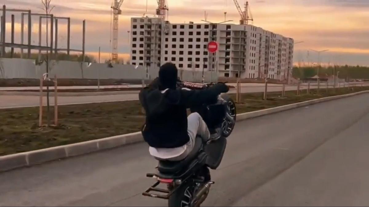 Скриншот видео: ГУ МВД по Петербургу и Ленобласти