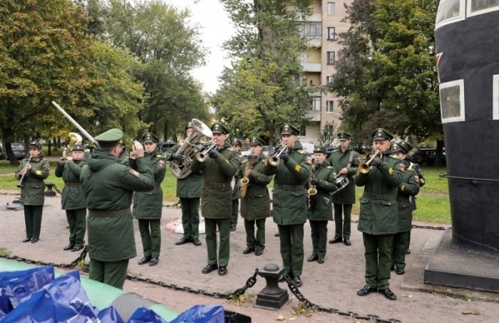 25 мобилизованных из Калининского района с оркестром проводили на службу