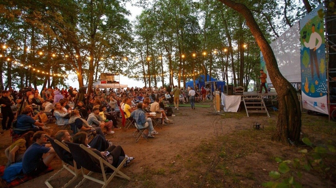 Фестиваль короткометражных фильмов «Кинолес» под открытым небом стартует в Лисьем Носу 30 августа