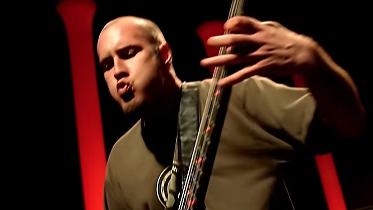 Сэм Риверс. Скриншот: YouTube