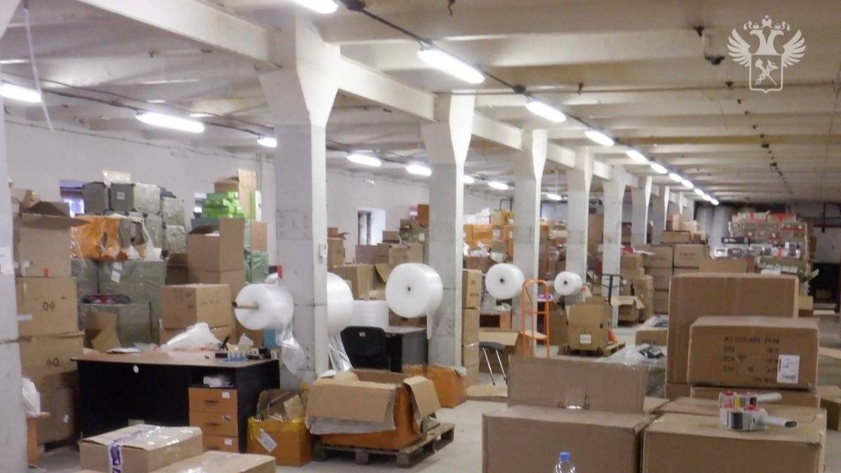 Таможенники изъяли больше 36 тысяч электронных устройств при проверках в Петербурге