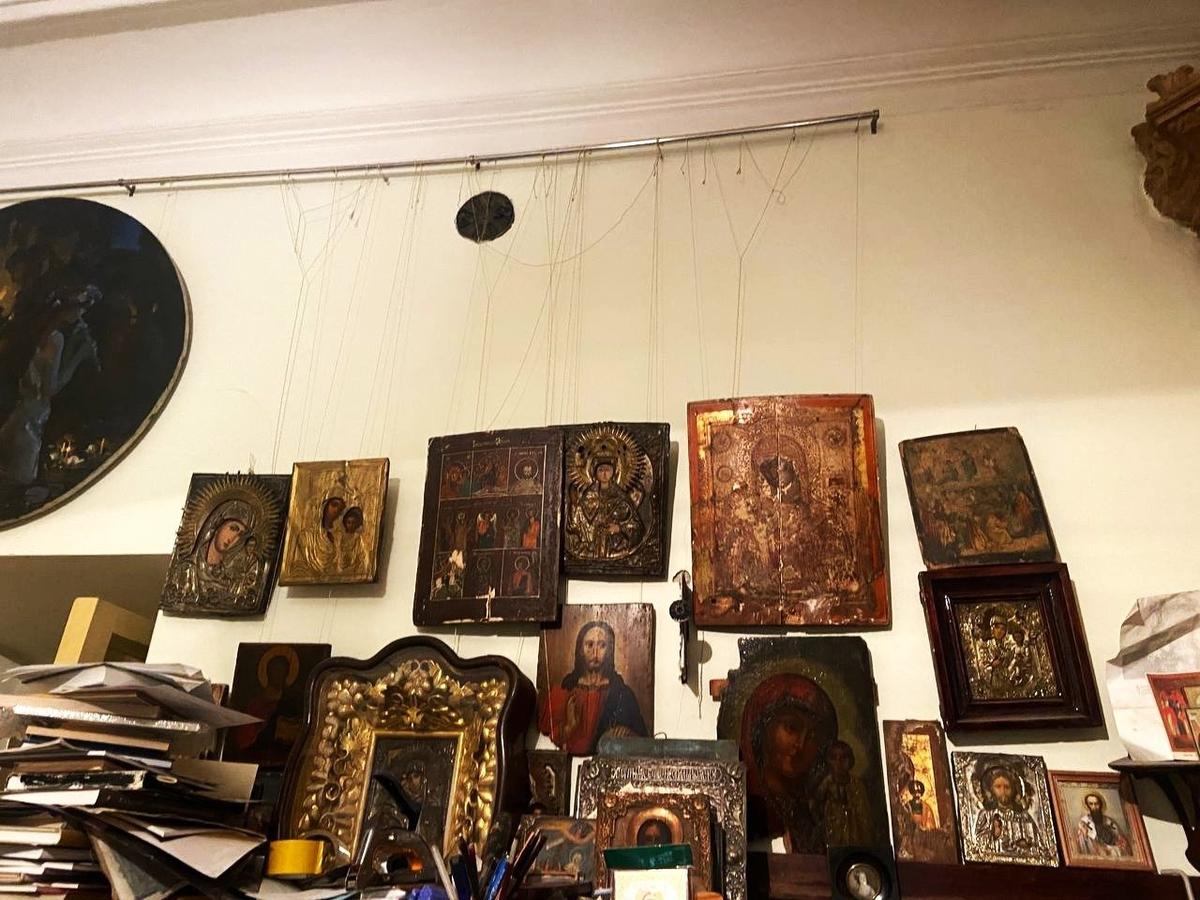Иконы в мастерской Василия Братанюка. Фото: Валерия Шимаковская / MR7
