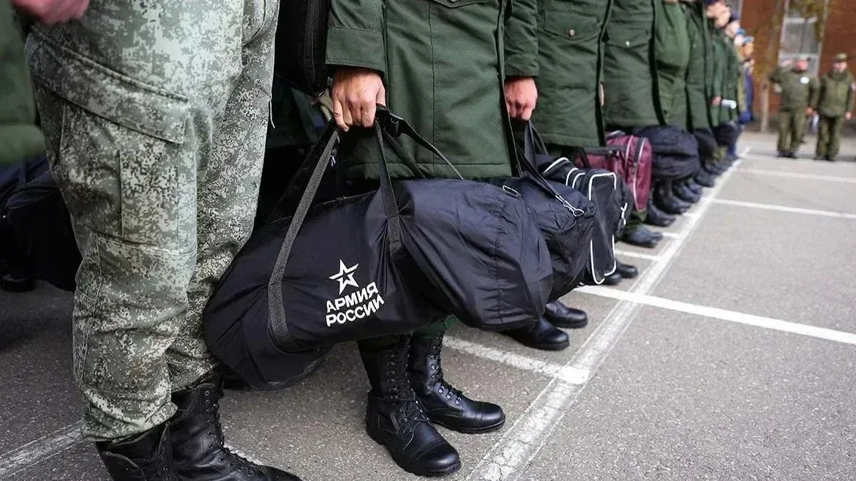 Путин подписал указ о воссоздании Московского и Ленинградского военных округов