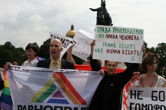  Sergei-Chernov_Gay-Pride_01.jpg