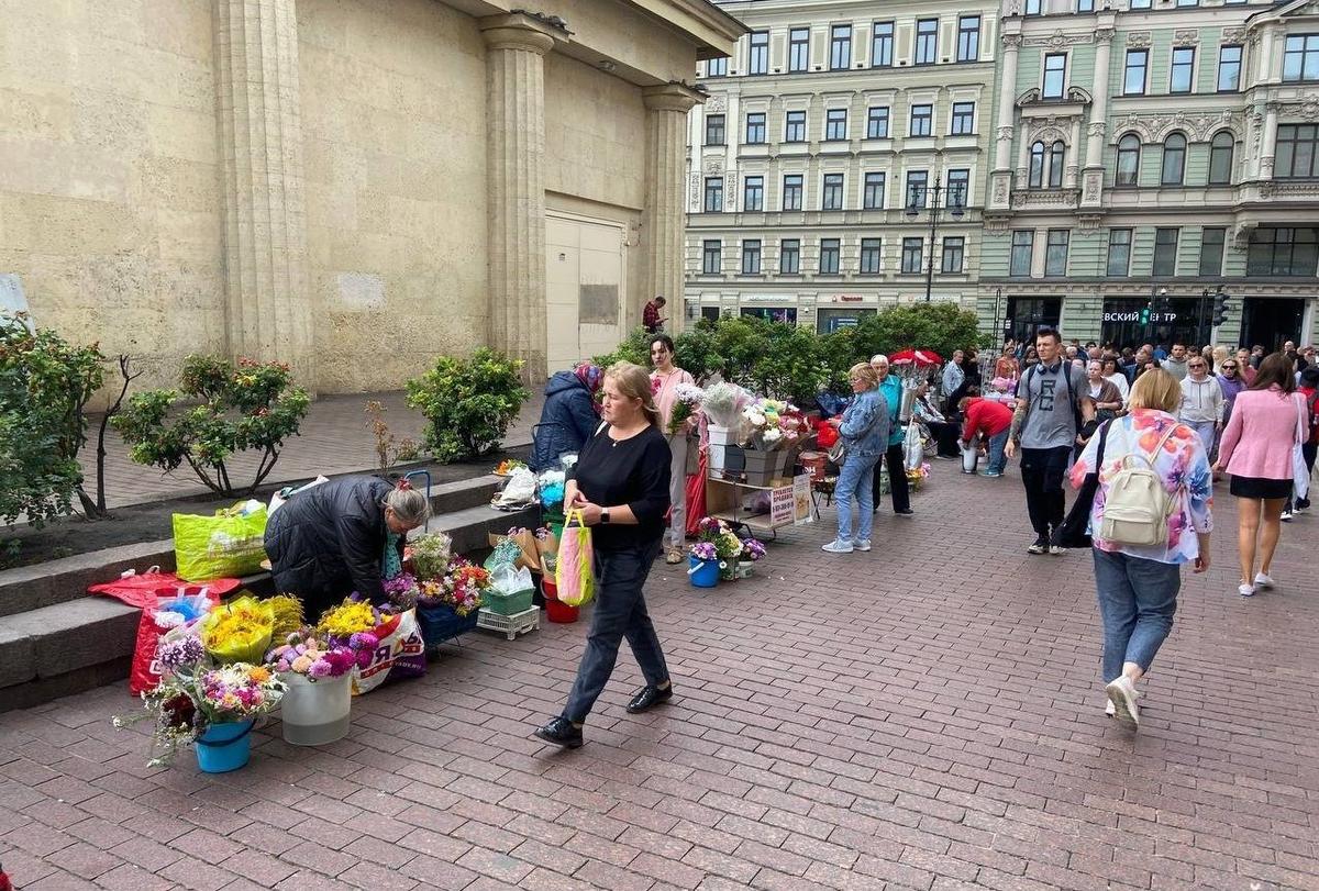 Интересные события в спб. Сенная площадь в центре Питера.