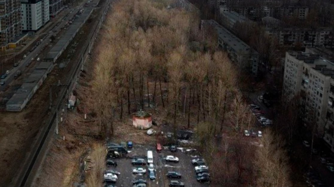 Так сейчас выглядит сквер на улице Петра Смородина. Фото: пресс-служба ГАТИ