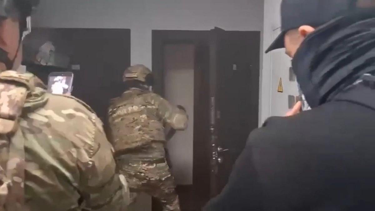 Скриншот видео: ГУ МВД по Петербургу и Ленобласти