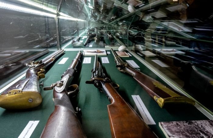 Выставка об истории снайперского дела открылась в Музее артиллерии в Петербурге