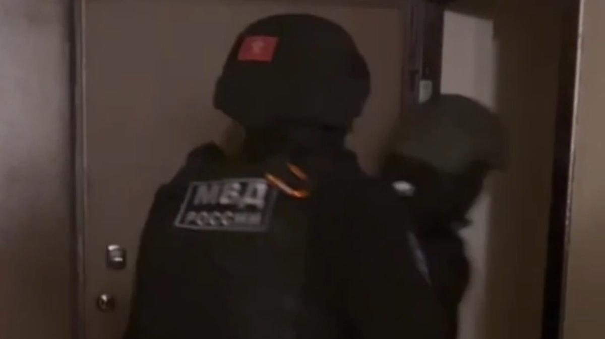 Скриншот видео: ГУ МВД по Петербургу и Ленобласти