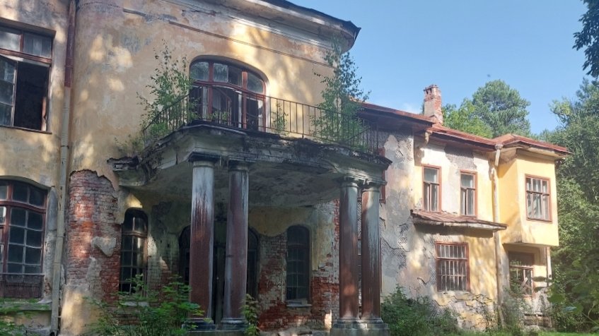 Бастрыкина просят проверить работу Минкульта и КГИОП по сохранению дачи Фаберже