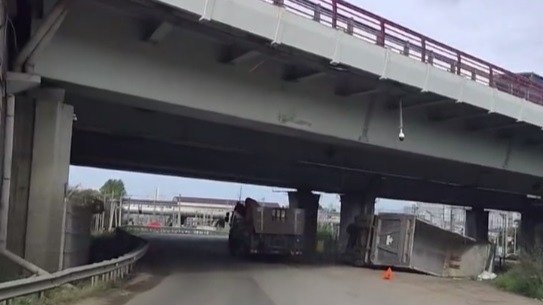 Скриншот видео: «Мегаполис»
