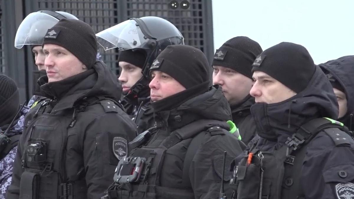 Скриншот видео: МВД по Петербургу и Ленобласти