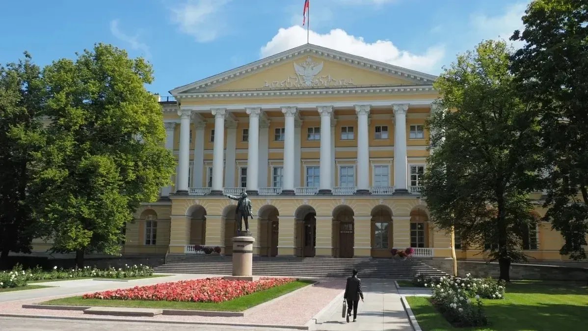 На поддержку участников СВО и их семей в Петербурге в 2025 году дополнительно направят 9,1 млрд рублей