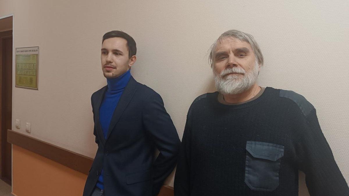 Адвокат Владислав Сосенский (слева) и Владислав Журавлёв (справа). Фото: Катерина Иванова / МР7