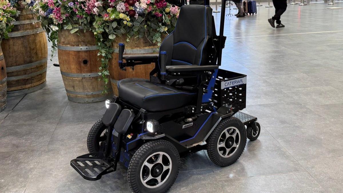 В Пулково появились электрокресла для инвалидов