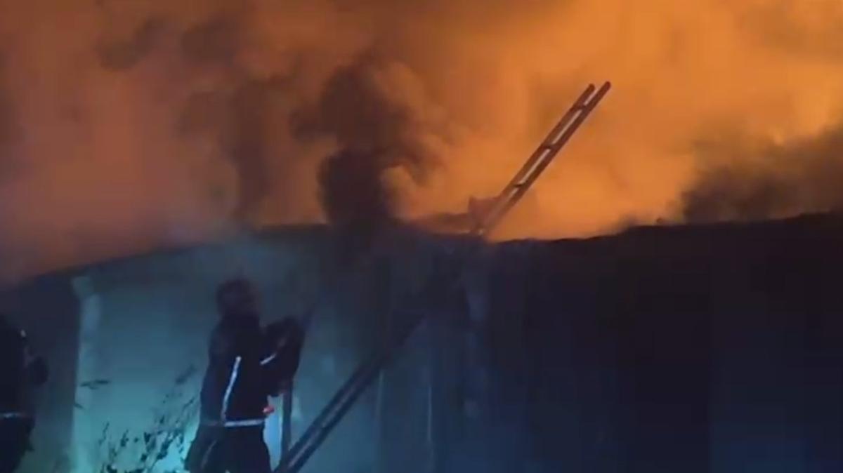 Скриншот видео: «Мегаполис»