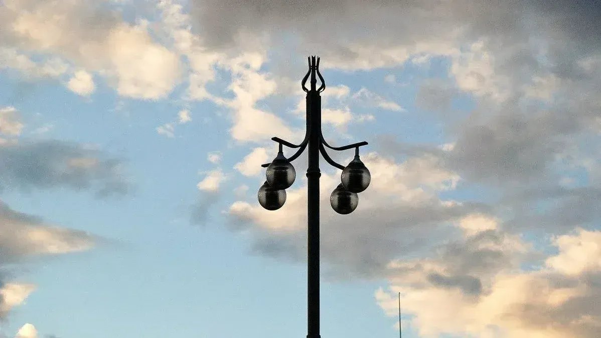 Более 30 млн рублей готовы потратить в Смольном на освещение площадок в Адмиралтейском районе