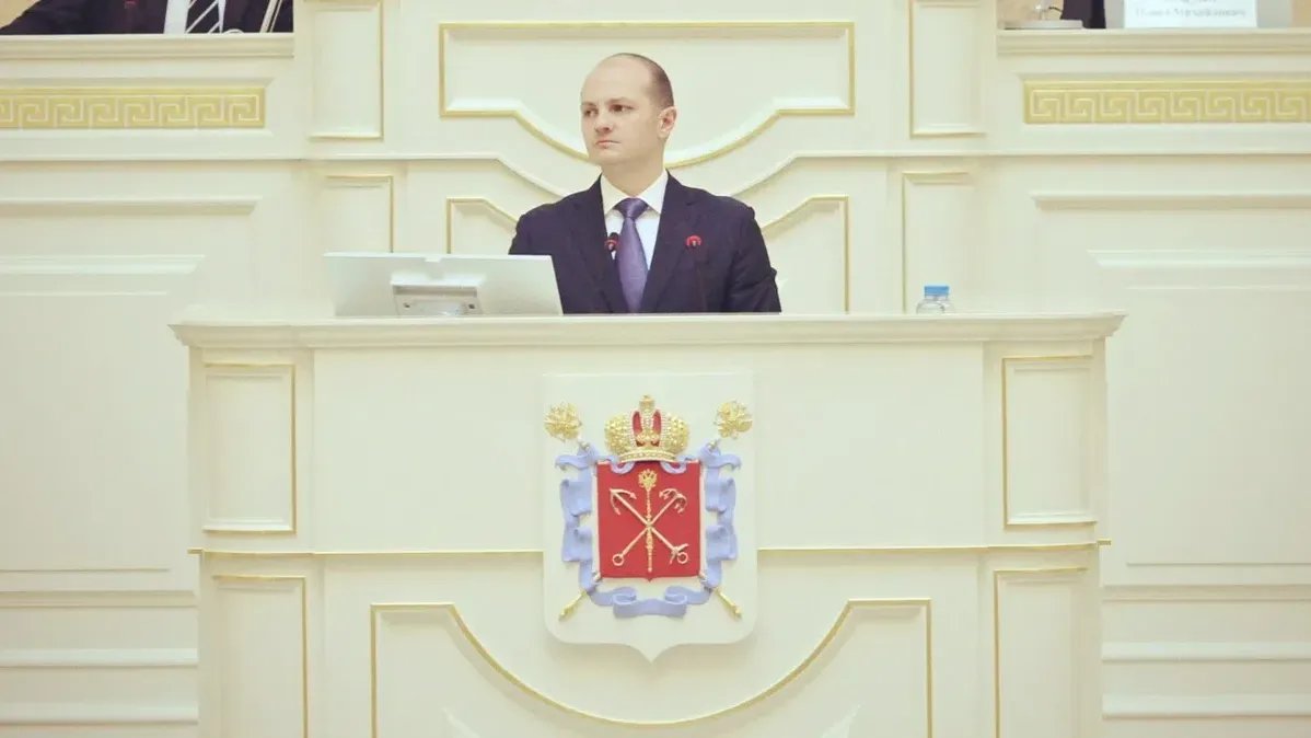 Владимир Лавленцев в ЗакСе Петербурга. Фото: Заксобрание Петербурга