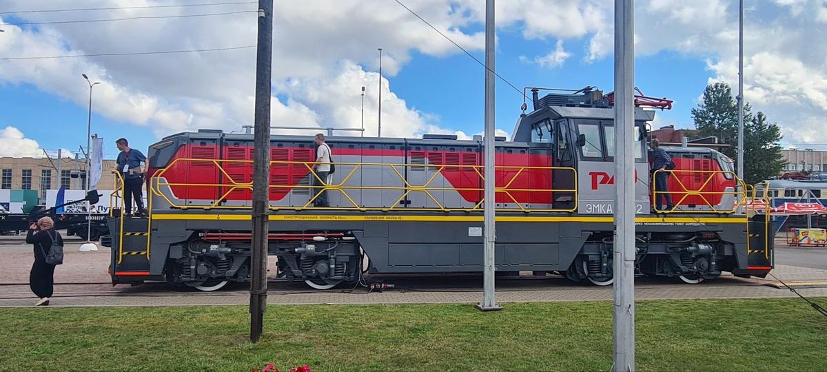 Гибридный маневровый локомотив ЭМКА2. Фото: Алексей Матюхин / MR7