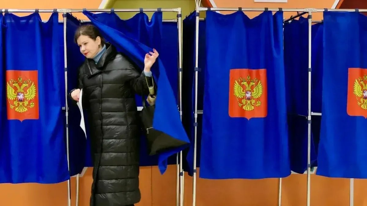 Депутаты ЗакСа назначили выборы губернатора Петербурга на 8 сентября