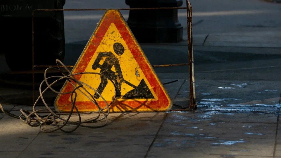 На ремонт дорог в 11 районах Петербурга потратят 2,9 млрд рублей