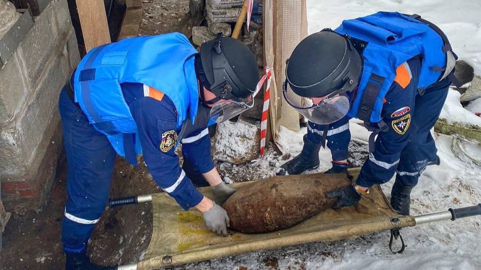 В ГМЗ «Петергоф» нашли авиабомбу времен Великой Отечественной войны