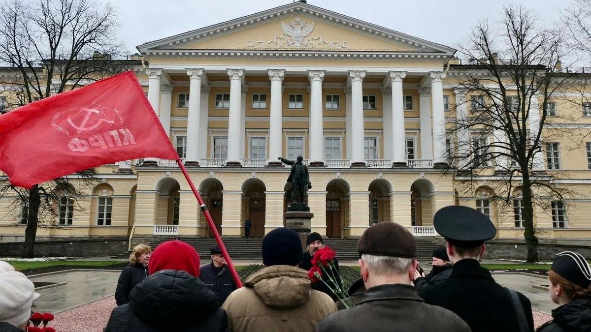 Дело КПРФ против коронавирусных ограничений на митинги прекратили за два заседания Горсуда