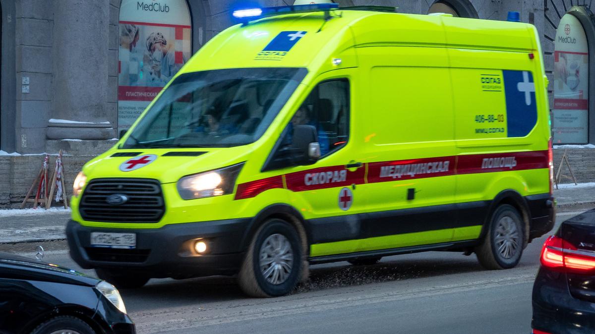 Подросток пострадал в ДТП на пешеходном переходе на улице Жукова