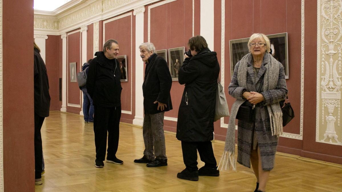 На заднем плане — Алексей Учитель и Юрий Клименко. Фото: Елизавета Нечаева / МР7