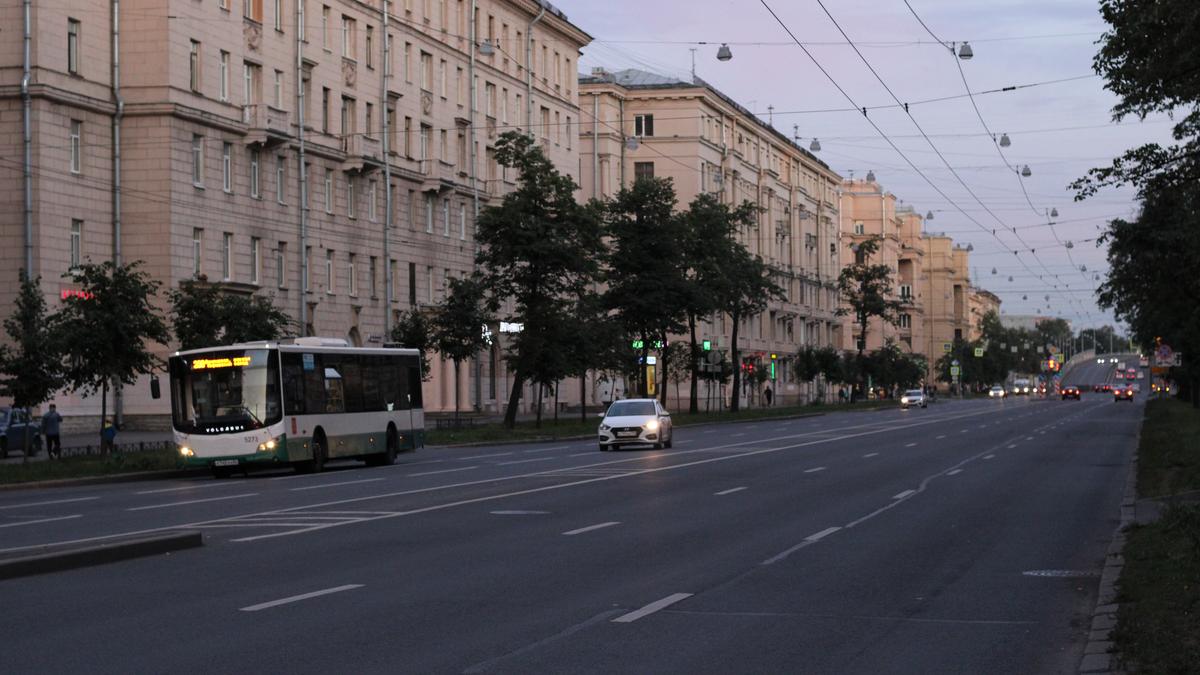 С 11 января перераспределится место остановок автобусов у «Автово»