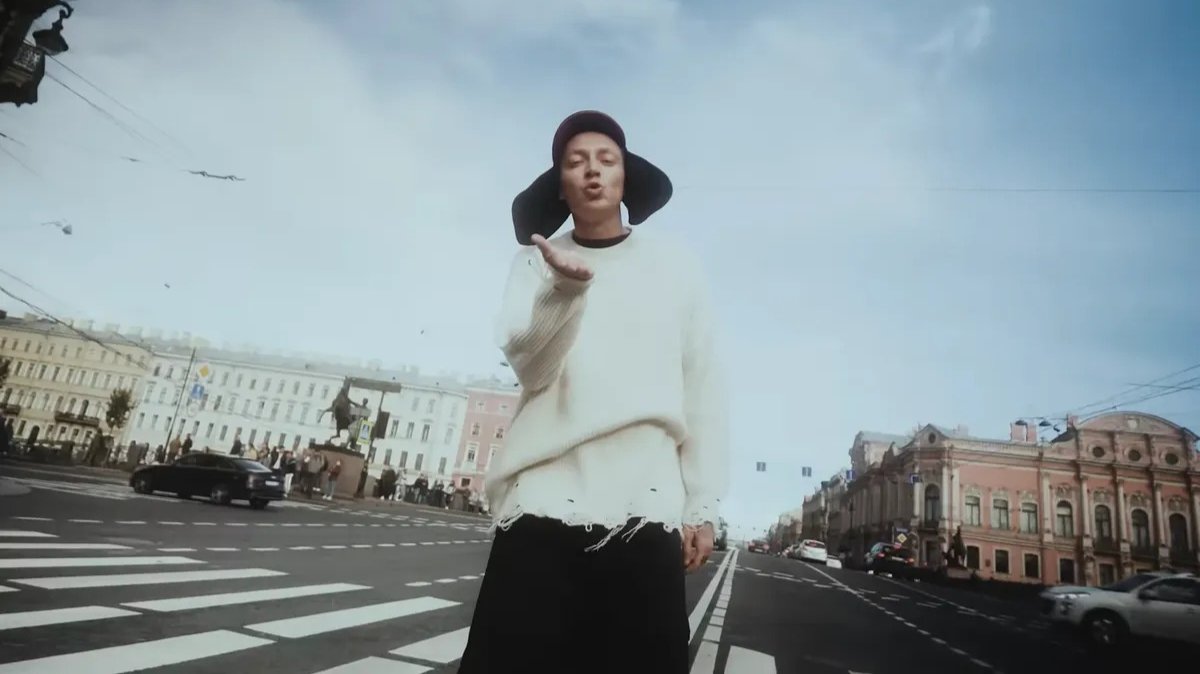 Рэпера Oxxxymiron* оштрафовали на 70 тысяч рублей за «призывы к сепаратизму»