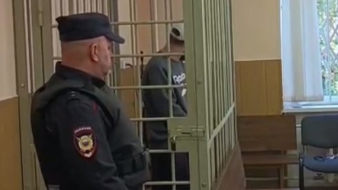 В Сланцах арестован подозреваемый в поджоге квартиры, в которой проходили поминки