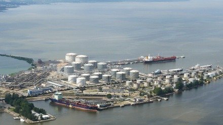 Петербургский нефтяной терминал. Фото: сайт АО «ПНТ»