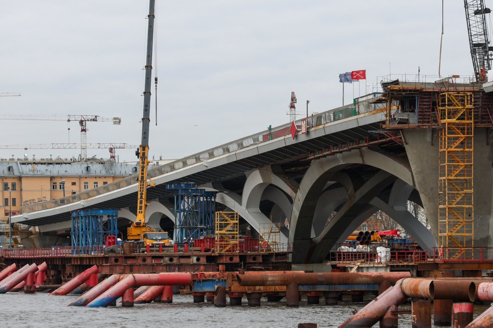 Фото: Смольный