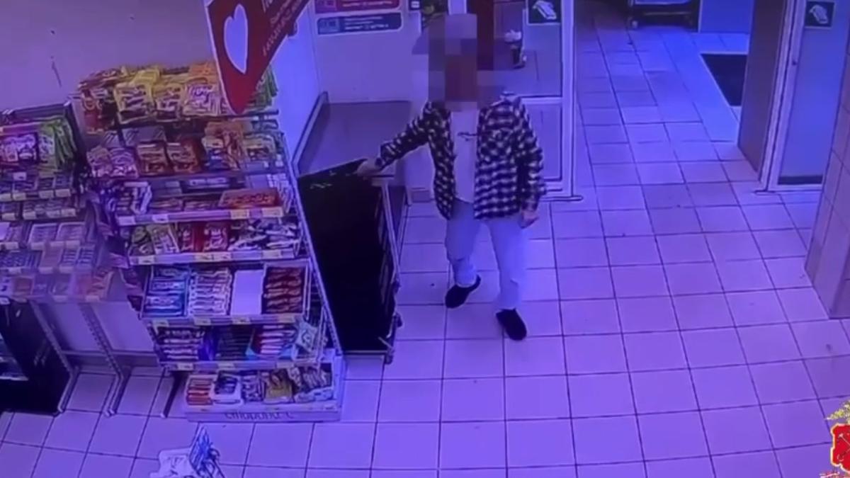 Скриншот видео: МВД по Петербургу и Ленобласти