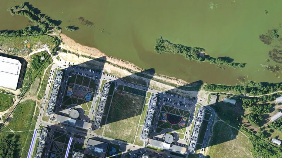 В Петербурге за 135 млн рублей продают участок на берегу Шуваловского карьера