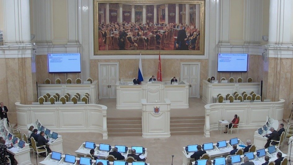 Скриншот трансляции заседания ЗакСа